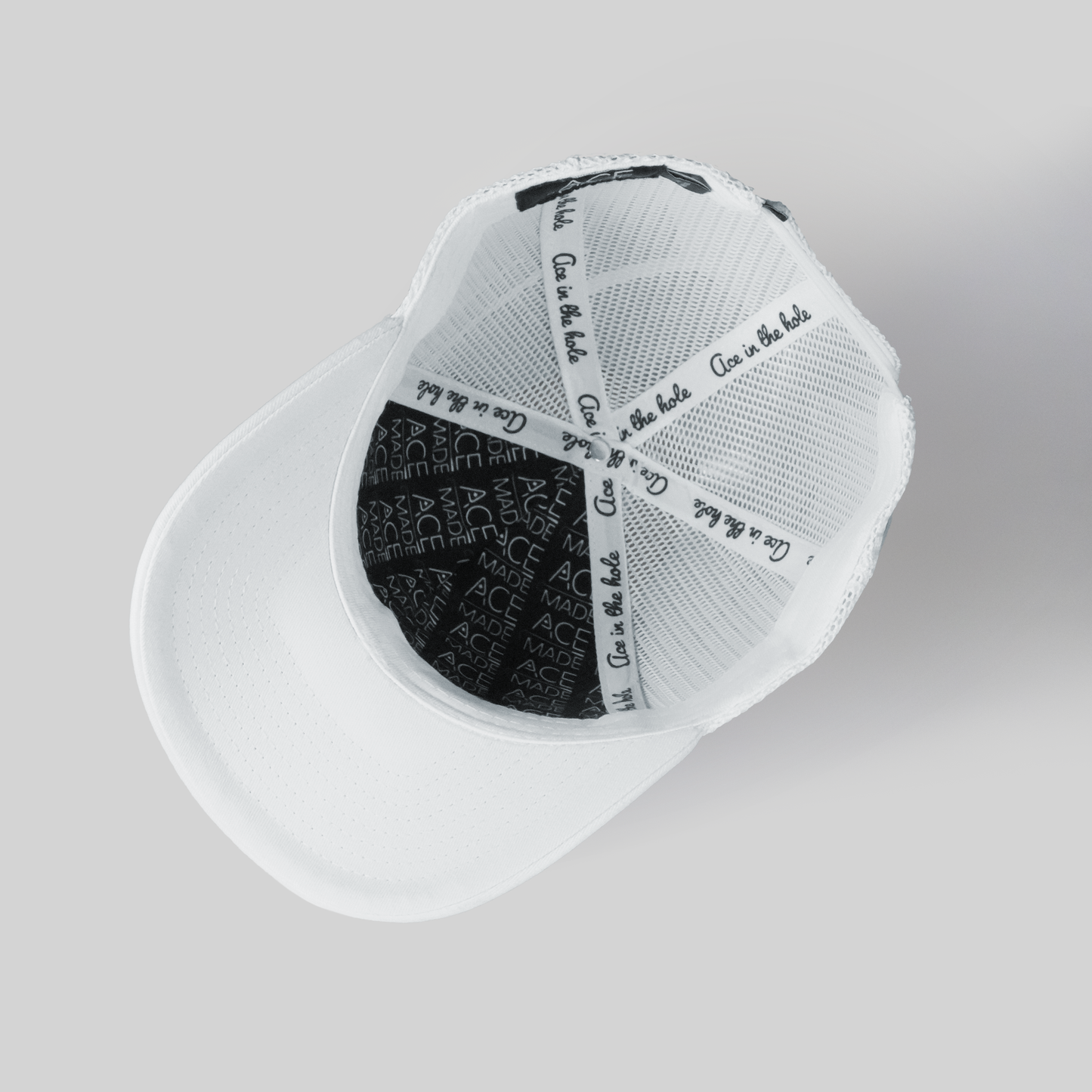 Shooter Performance Snapback: Pure White